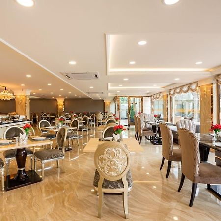 Lk Emerald Beach - Sha Extra Plus Pattaya Exterior foto The restaurant