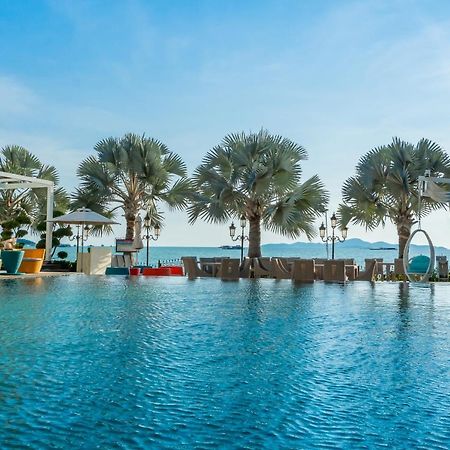 Lk Emerald Beach - Sha Extra Plus Pattaya Exterior foto Infinity pool at the hotel