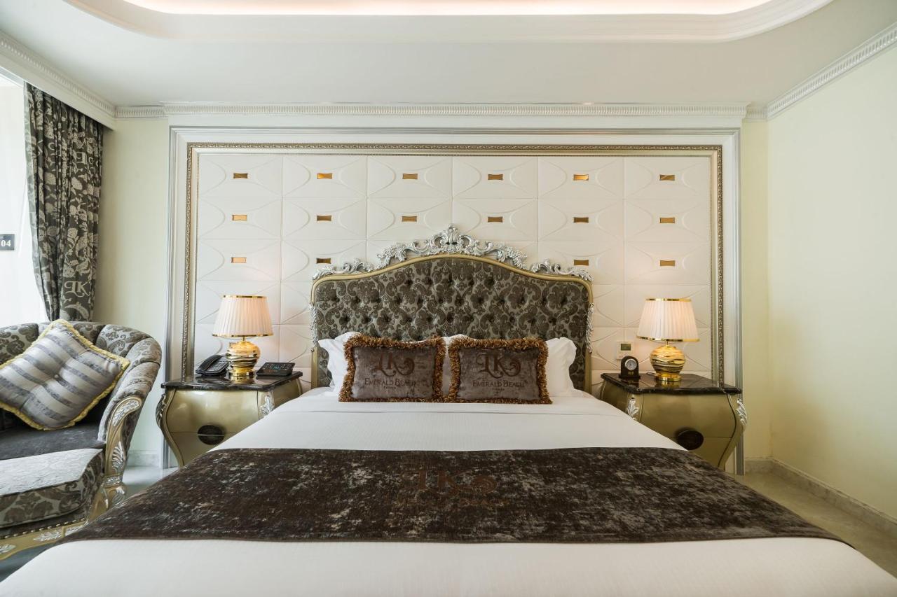 Lk Emerald Beach - Sha Extra Plus Pattaya Exterior foto A bedroom at the hotel
