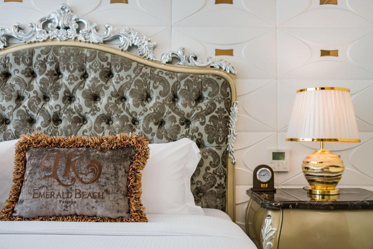 Lk Emerald Beach - Sha Extra Plus Pattaya Exterior foto A bedroom at the hotel