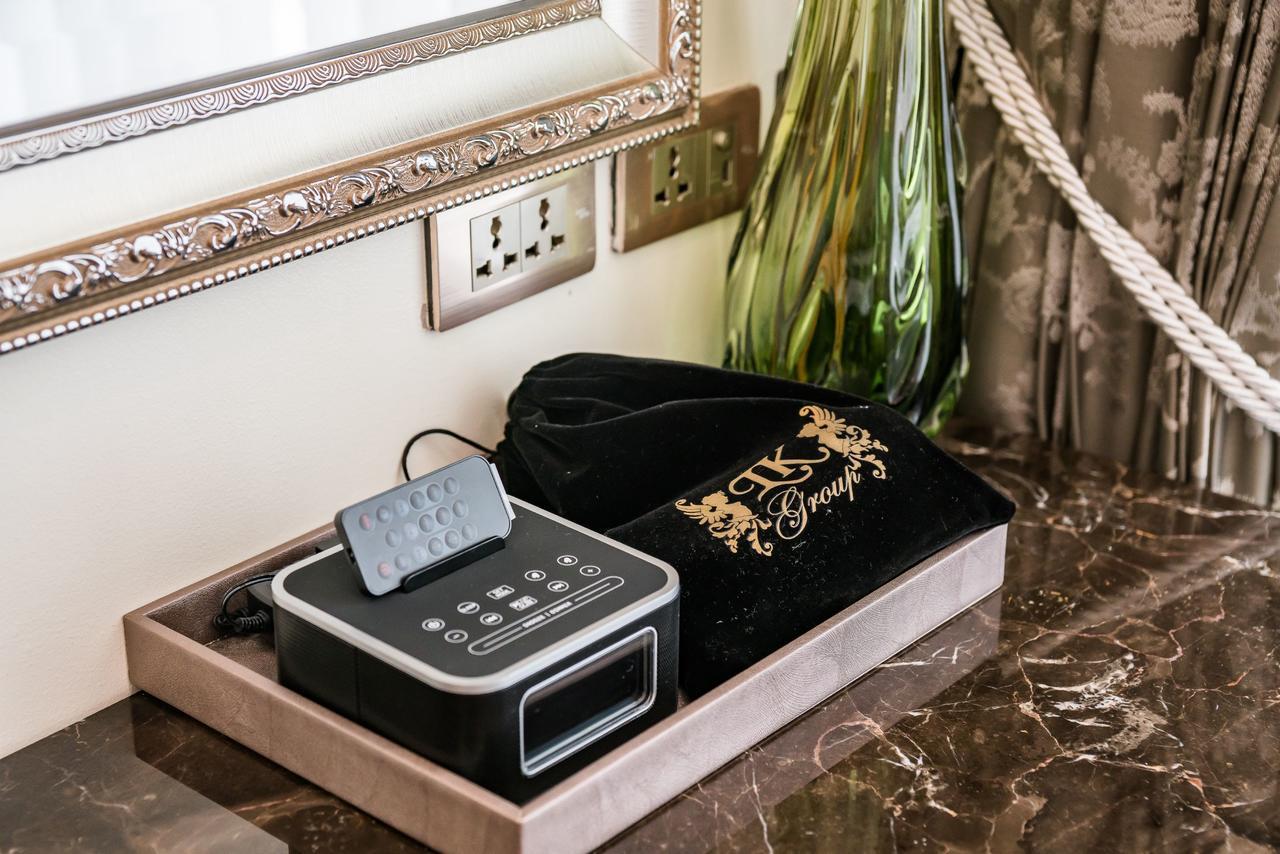 Lk Emerald Beach - Sha Extra Plus Pattaya Exterior foto A digital alarm clock