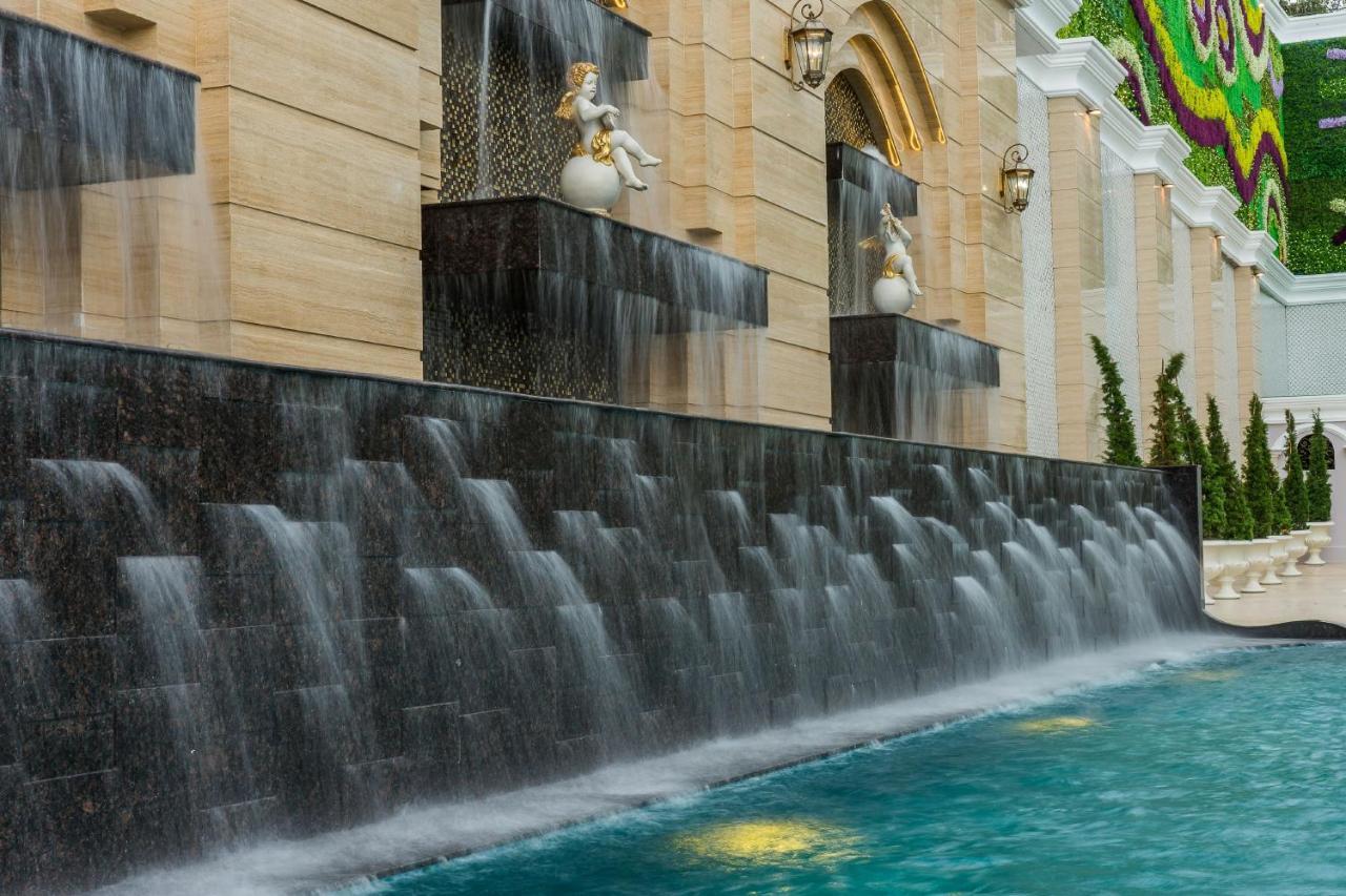 Lk Emerald Beach - Sha Extra Plus Pattaya Exterior foto Fountains at the Bellagio
