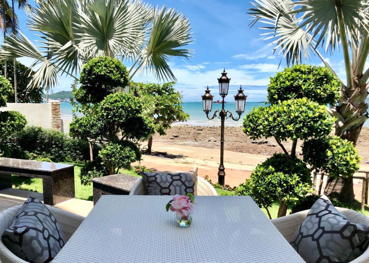 Lk Emerald Beach - Sha Extra Plus Pattaya Exterior foto View of the beach from the hotel