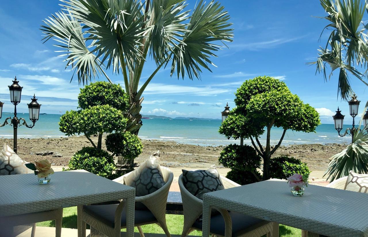 Lk Emerald Beach - Sha Extra Plus Pattaya Exterior foto View of the beach from the hotel